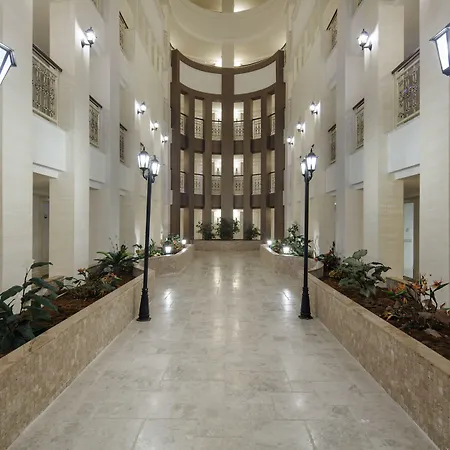 Alba Queen Resort Side