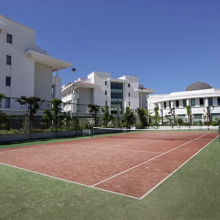 Alba Queen Resort Side