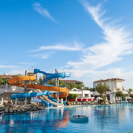 Resort Alba Queen 5*