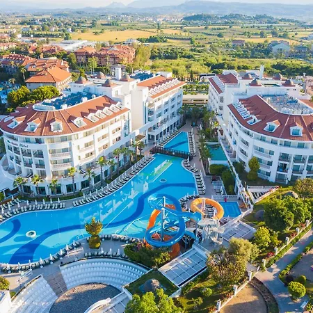 Resort Alba Queen 5*