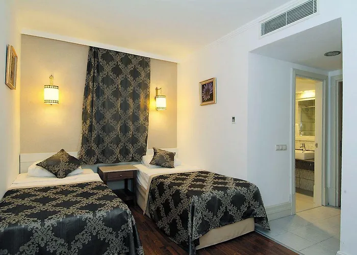 Resort Alba Queen - Ultra Side