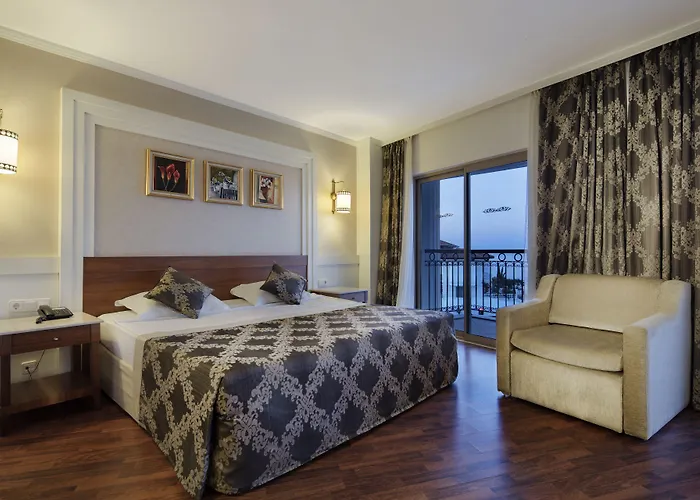 Alba Queen - Ultra Resort Side