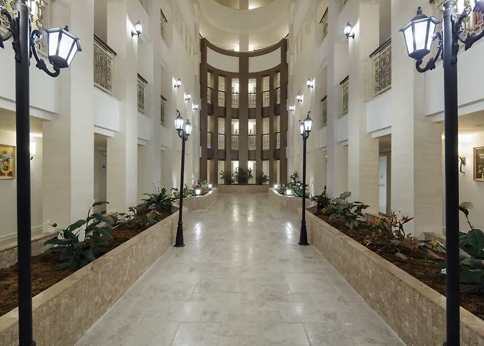 Alba Queen - Ultra Resort Side