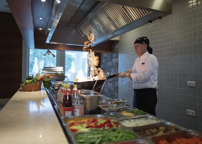 Alba Queen - Ultra Resort Side