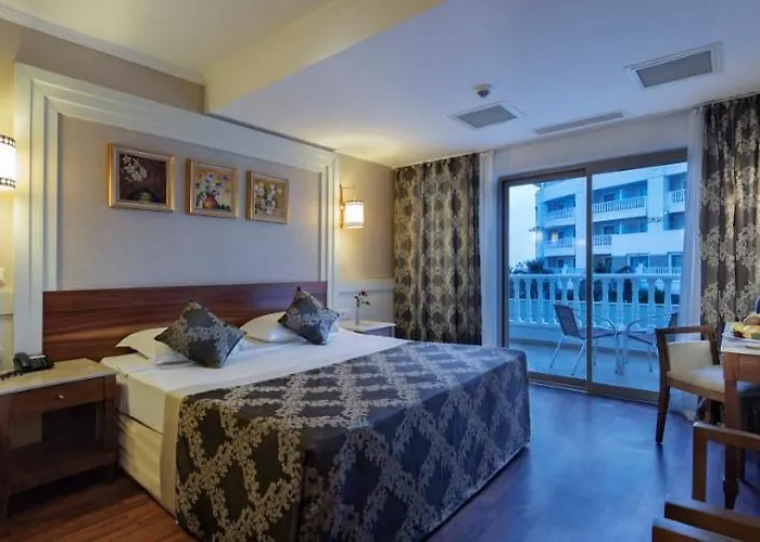 Alba Queen - Ultra Resort Side