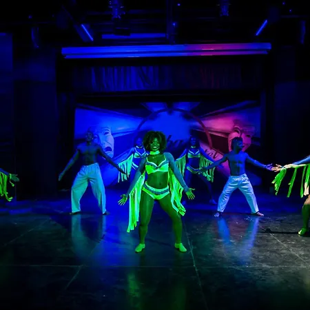 Alba Queen Rezort Side