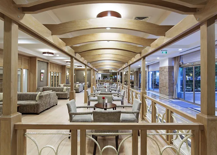 Θέρετρο Alba Queen 5*